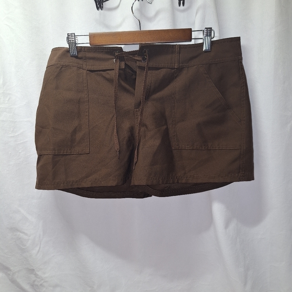 Croft&Barrow brown shorts size medium